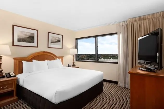 Süit, 1 Yatak Odası, Engellilere Uygun (One King Bed)