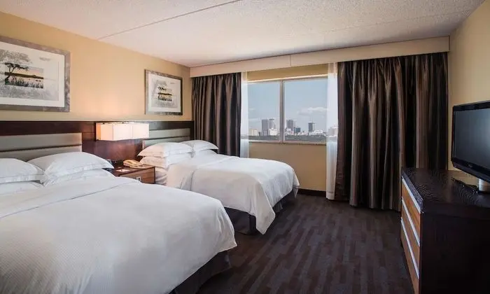 1 DOUBLE BED POOLSIDE - DIRECT POOL ACCESS