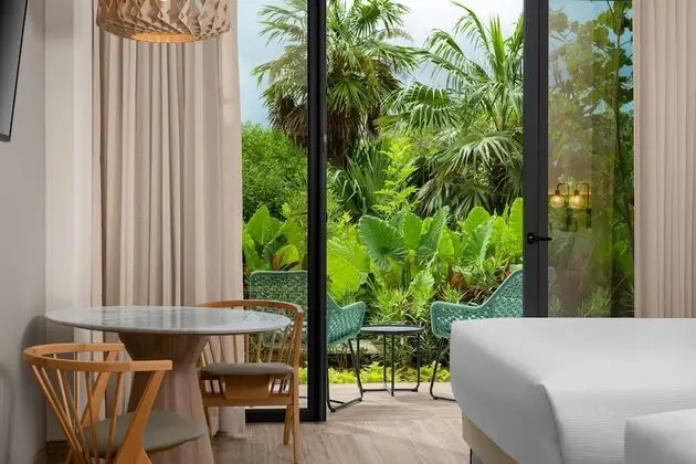 Room, 1 King Bed, Nature View