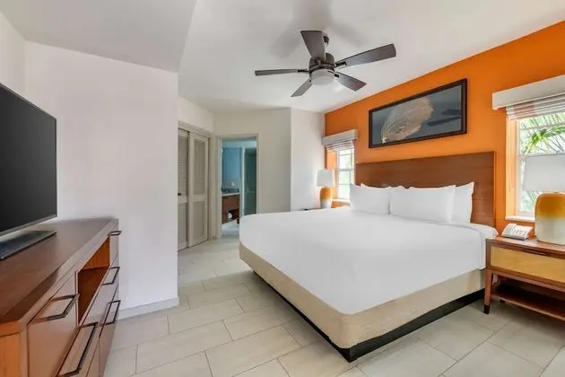 1 Bedroom Ocean Front with King Bed