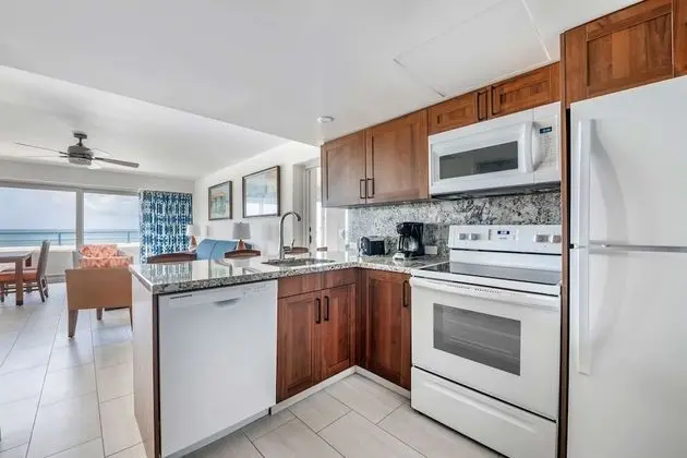 1 Bedroom Ocean Front with King Bed