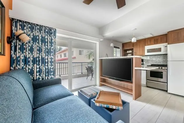 1 Bedroom Ocean Front with King Bed