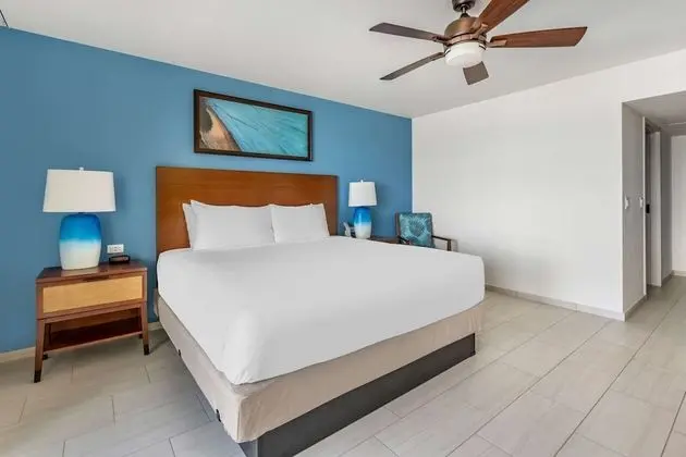 1 Bedroom Ocean Front with King Bed