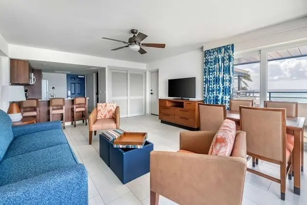 1 Bedroom Ocean Front with King Bed