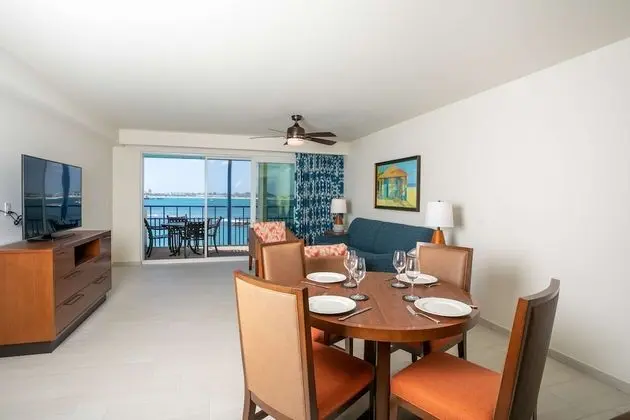 1 Bedroom Ocean Front with King Bed