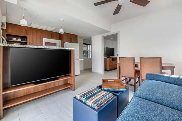 2 Bedroom with 2 King Beds