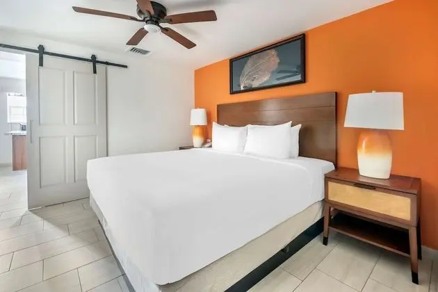 2 Bedroom with 2 King Beds