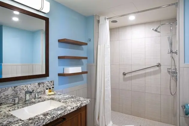 2 Bedroom with 2 King Beds