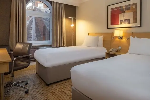 Üç Kişilik Oda (One Double Bed and One Single Bed)