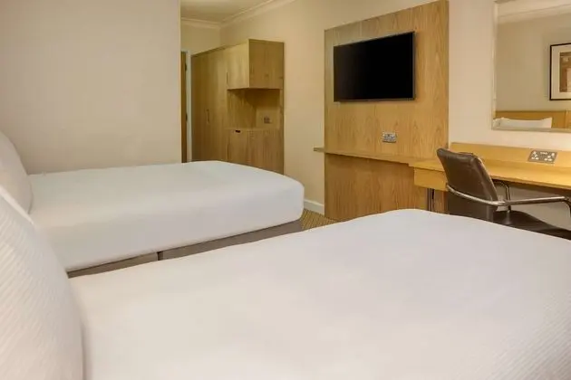 Üç Kişilik Oda (One Double Bed and One Single Bed)