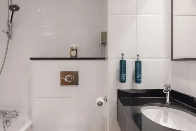 Üç Kişilik Oda (One Double Bed and One Single Bed)