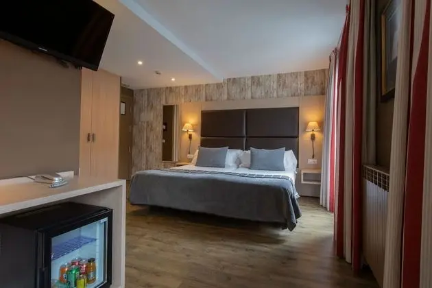 Tek Büyük Yataklı Oda