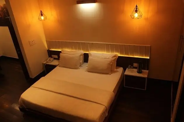 Luxury Oda