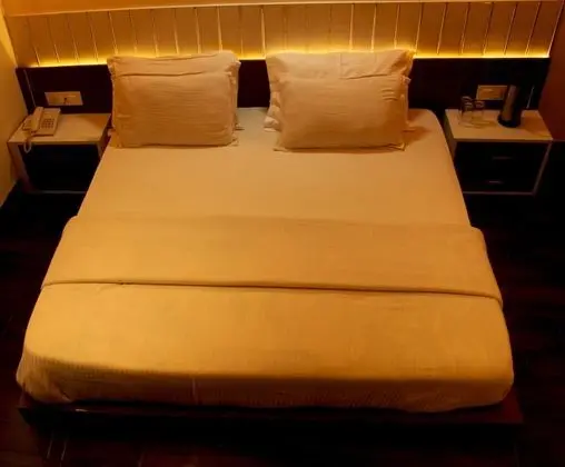 Luxury Oda