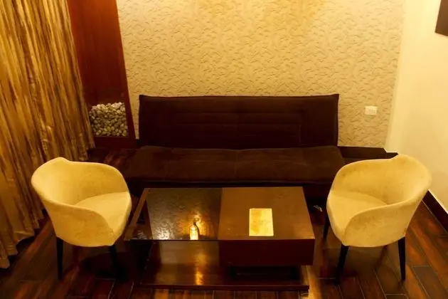 Luxury Oda