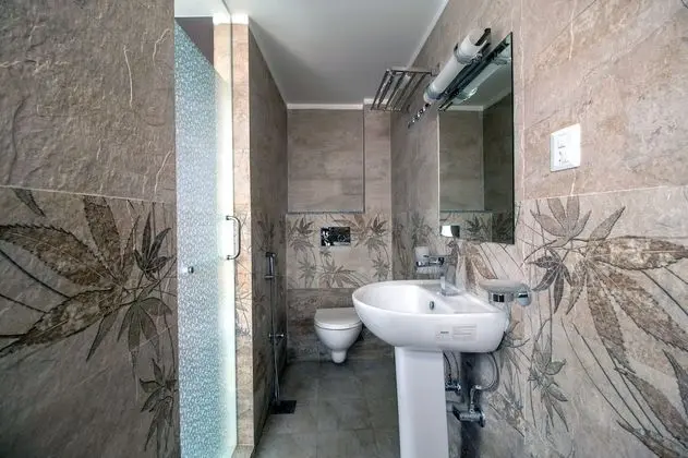 Deluxe Tek Büyük Yataklı Oda, Banyolu/Duşlu, Şehir Manzaralı