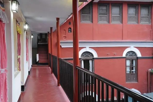 Basic Oda, Ortak Banyo