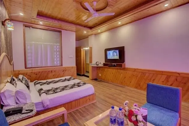 Luxury Oda