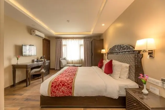 Superior Tek Büyük Yataklı Oda, 1 En Büyük (King) Boy Yatak, Balkon, Bahçe Manzaralı