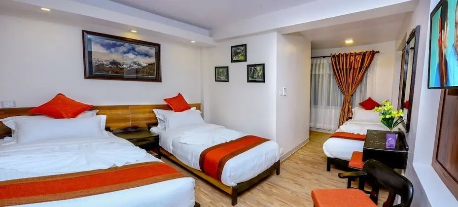 Deluxe İki Ayrı Yataklı Oda, 2 Tek Kişilik Yatak, Tepe Manzaralı