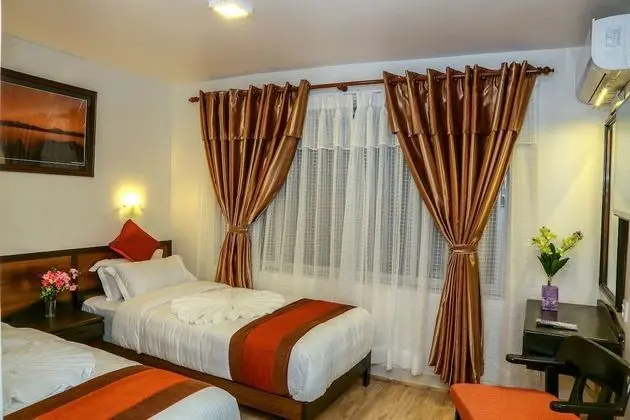 Deluxe İki Ayrı Yataklı Oda, 2 Tek Kişilik Yatak, Tepe Manzaralı