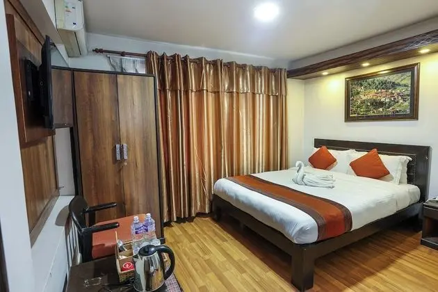 Deluxe Tek Büyük Yataklı Oda, 1 Çift Kişilik Yatak, Tepe Manzaralı