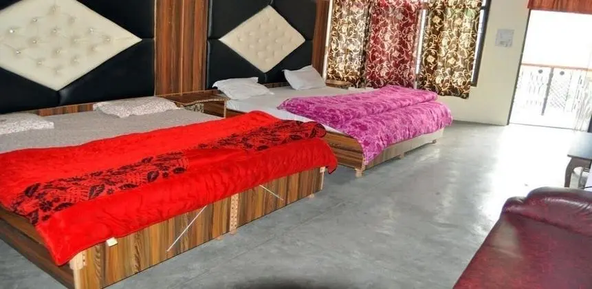 Standard Dört Kişilik Oda