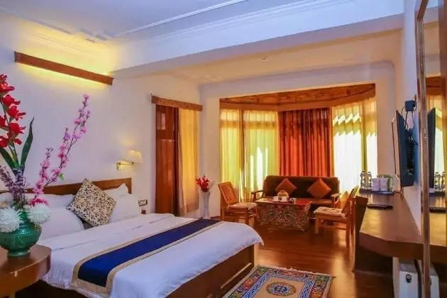 Deluxe Tek Büyük Yataklı Oda, 1 Çift Kişilik Yatak, Sigara İçilebilir