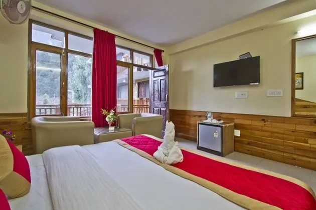 Deluxe Tek Büyük Yataklı Oda, 1 En Büyük (King) Boy Yatak, Sigara İçilebilir, Nehir Manzaralı