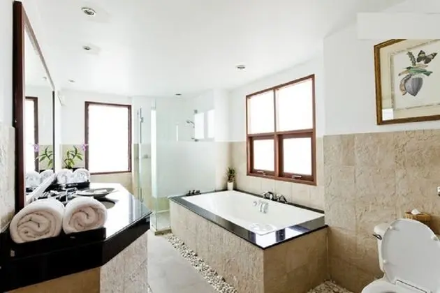 8-bedroom Villa