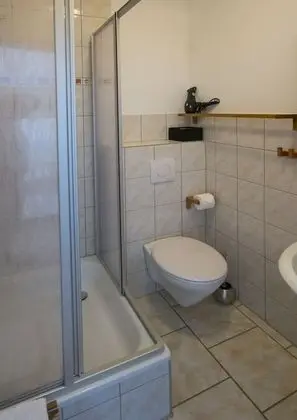 Comfort Tek Büyük veya İki Ayrı Yataklı Oda