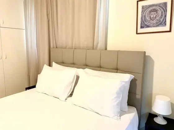 https://i.travelapi.com/lodging/14000000/13580000/13572400/13572304/5be0a4eb.jpg