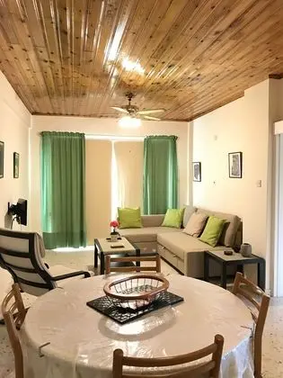 https://i.travelapi.com/lodging/14000000/13580000/13572400/13572304/6f501b72.jpg
