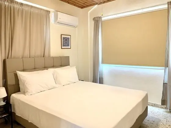https://i.travelapi.com/lodging/14000000/13580000/13572400/13572304/d4bb52ac.jpg