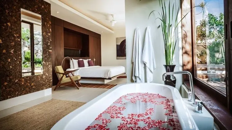 Villa, 5 Yatak Odası, Kişiye Özel Havuzlu, Deniz Manzaralı