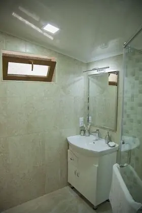 Exclusive İki Ayrı Yataklı Oda, Teras, Havuz Manzaralı