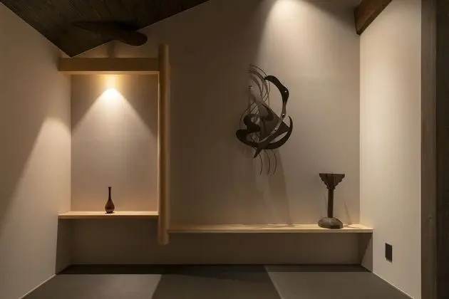 Traditional Ev, Sigara İçilmez (Private Vacation, Hinaya Ichi)