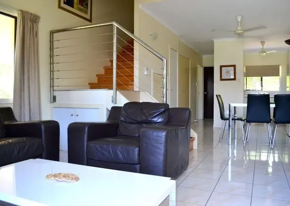 Villa, 1 Yatak Odası, Havuz Manzaralı