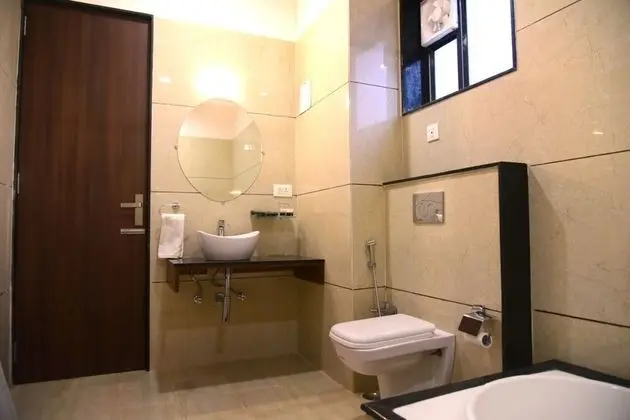 Luxury Oda