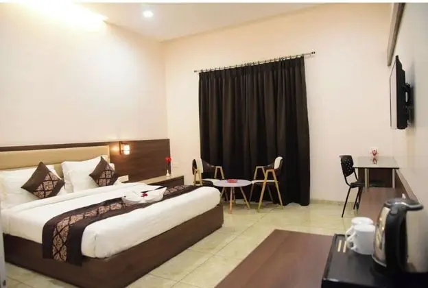 Luxury Oda