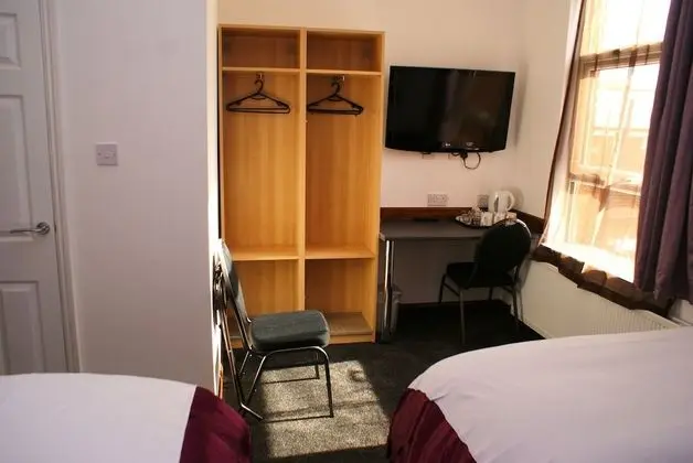 İki Ayrı Yataklı Oda, Banyolu/Duşlu