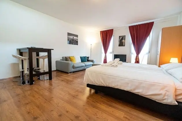 Deluxe Stüdyo, 1 Büyük (Queen) Boy Yatak, Sigara İçilmez, Şehir Manzaralı