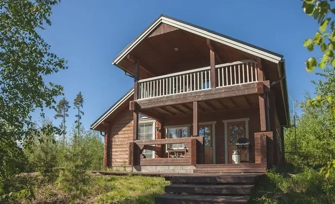 Family Kır Evi, 2 Yatak Odası, Sauna, Göl Kenarı (Karhu)