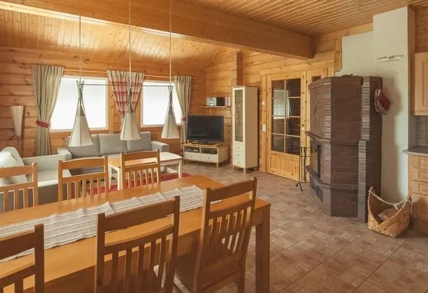 Family Kır Evi, 2 Yatak Odası, Sauna, Göl Kenarı (Karhu)