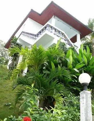 Bungalow, Garden View