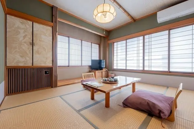 Traditional Oda
