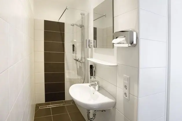 Standard Büyük Yataklı Tek Kişilik Oda