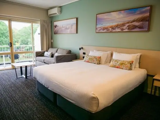 Stüdyo (King & Sofa bed)
