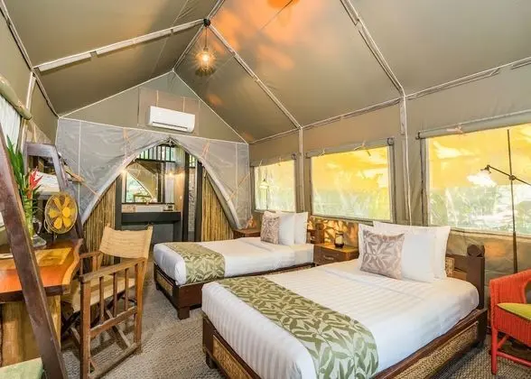 Deluxe Tent (Safari Dinner + Breakfast)