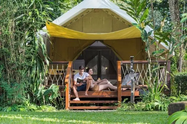 Deluxe Tent (Safari Dinner + Breakfast)